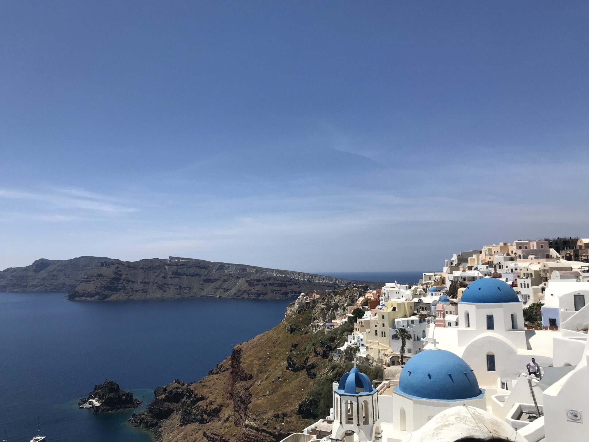 ギリシャひとり旅行 サントリーニ島で見た夕陽は世界で一番美しかった エーゲ海観光